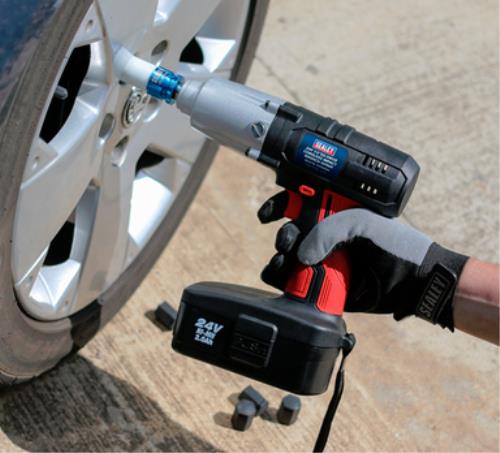 Sealey 24V 1/2"Sq Drive Cordless Impact Wrench CP2400MH + CP2400MHBP - CP2400MHImage3.jpg