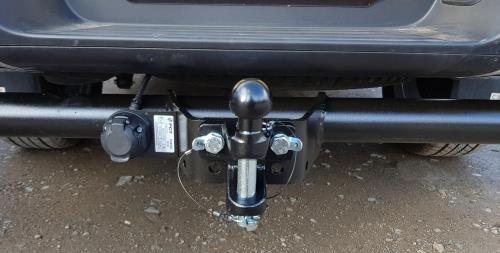 Maypole 50mm Ball and Pin Hitch Coupling Black MP87 - Maypole087fitted.jpg