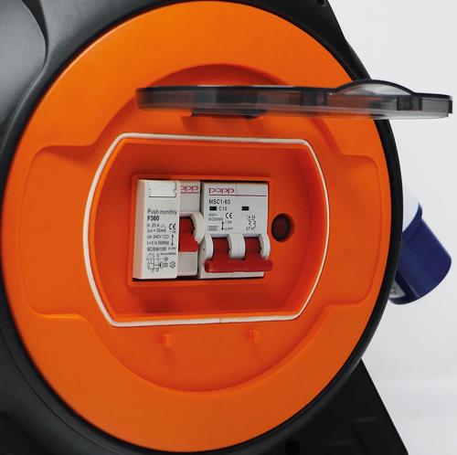 Maypole 15M Roller Mobile Mains Power Unit with LED Light MP3767 - Maypole3767SAFETYSWITCH2OL.jpg