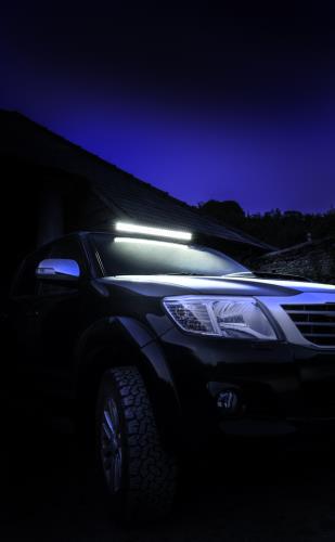 Maypole 28 Inch 180W LED Work Light Bar – Large (Spot/Flood) MP5078 - Maypole5078YARD1.jpg