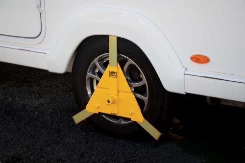 Maypole 10-14 Inch Triangular Wheel Clamp (pick-free lock) MP5434 - Maypole5433_4_5TRIANGLECARAVANDETAILplace.jpg