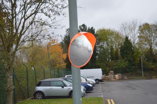 Maypole 300mm Diameter Convex Safety Driveway Mirror Shatterproof MP8325 - Maypole8325carpark2.jpg