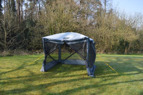 Maypole Pop Up Screen House (4 Sided) All weather Oxford Polyester MP9517 - Maypole9517_6.JPG