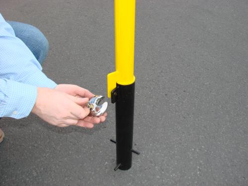 Maypole Removable Trailer Hitch Security Post MP9735 - Maypole9735_3.JPG